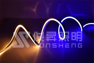 LED燈條的使用壽命非常長(zhǎng)，可以確保長(zhǎng)時(shí)間在戶外連續(xù)使用
