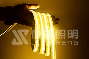 低壓LED燈帶的使用期限技術(shù)性上是50000-100100鐘頭